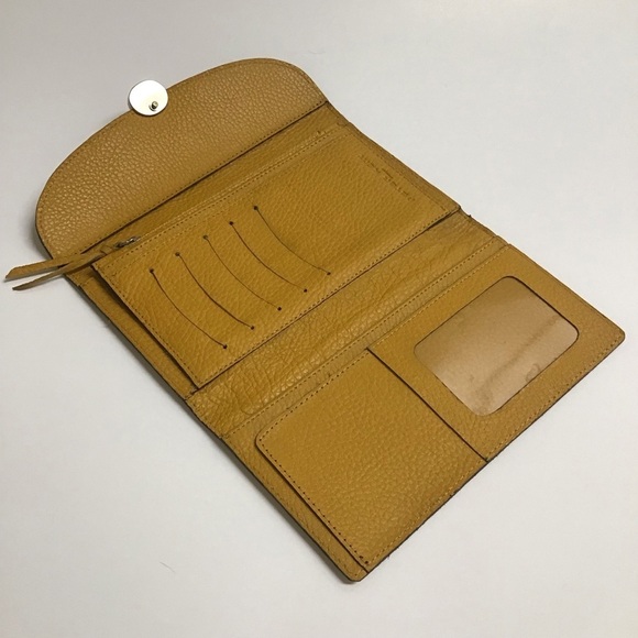 Peter Kent Pebbled Leather Clutch Wallet Yellow Gold Snap Close Zip Buenos Aires - Picture 8 of 16